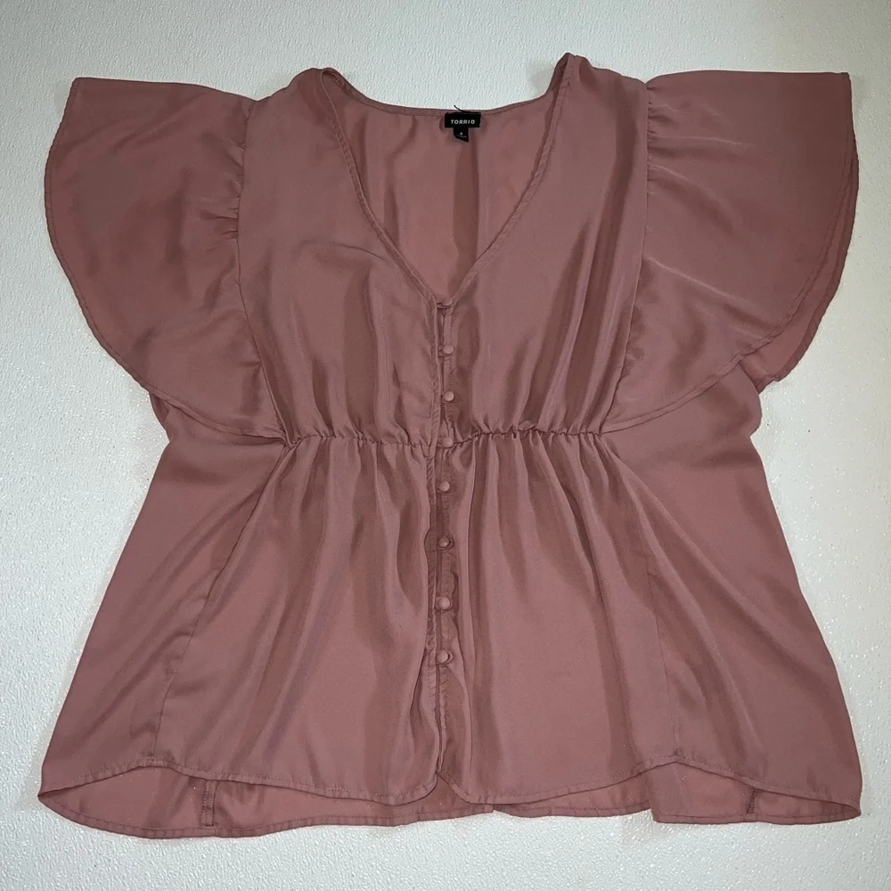 Torrid Women's Georgette Button Front Flutter Sleeve Blouse Blush Pink Size 4